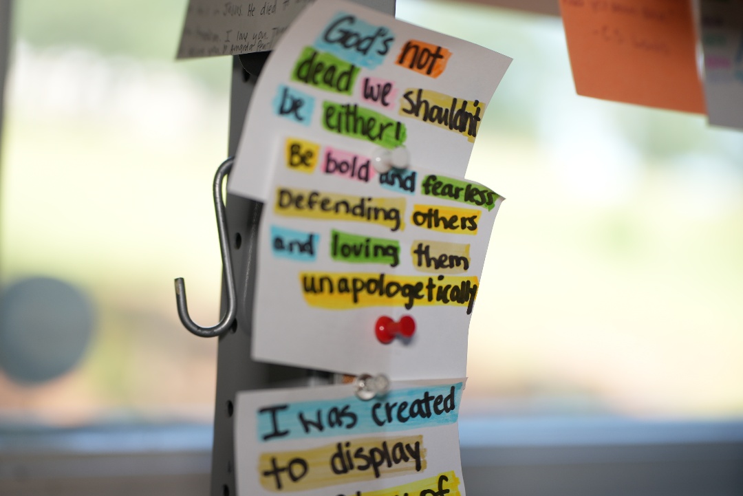 truth cards pinned on desk saying meaning words of encouragement