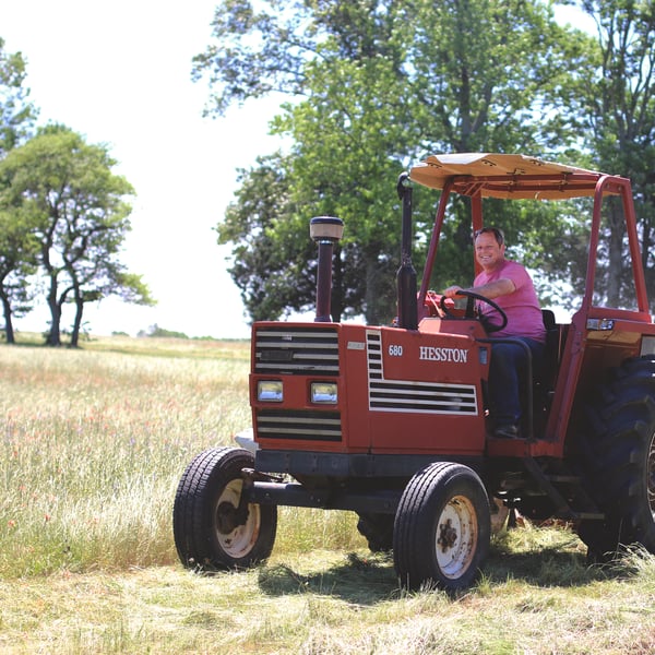 ywam-tyler-missionary-program-usa-missions-hay-tractor